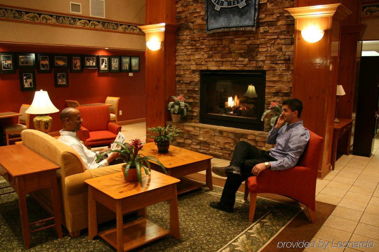 Hampton & Chapel Hill/durham Hotel 3*